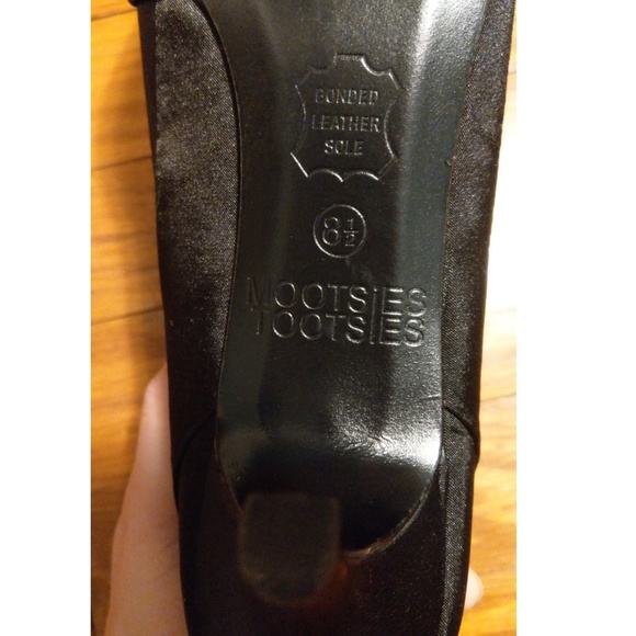 Peep Toe Black Heels with Flower on Toe - Picture 5 of 5